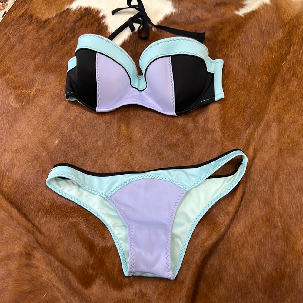 Victorias Secret Colorblock Bikini Set Medium/32DD